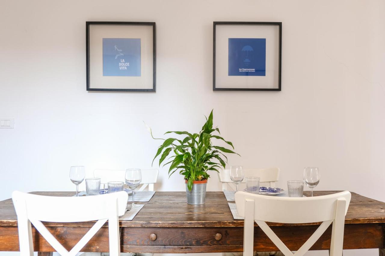Spacious Apartment With Big Terrace At Colosseum Rome Luaran gambar
