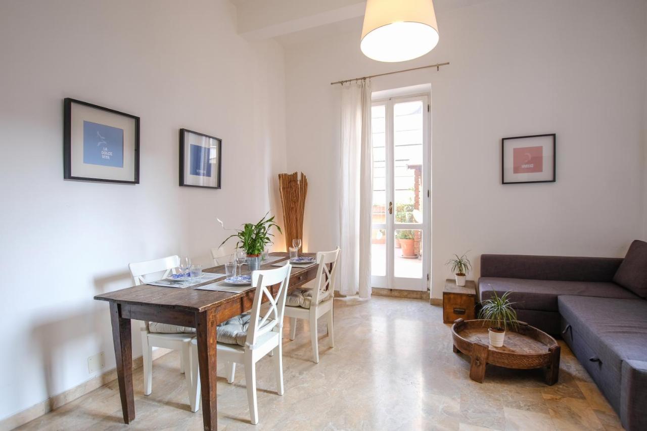 Spacious Apartment With Big Terrace At Colosseum Rome Luaran gambar