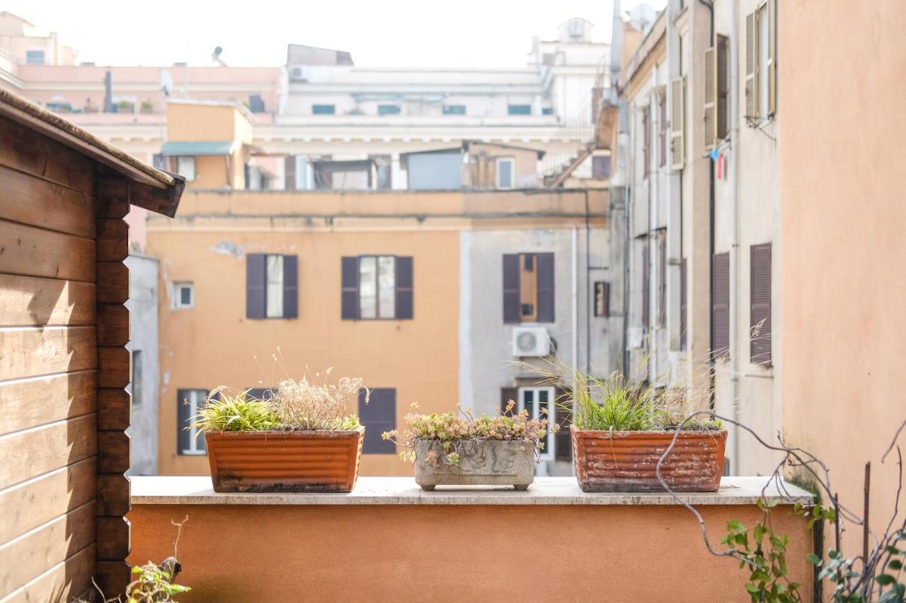 Spacious Apartment With Big Terrace At Colosseum Rome Luaran gambar